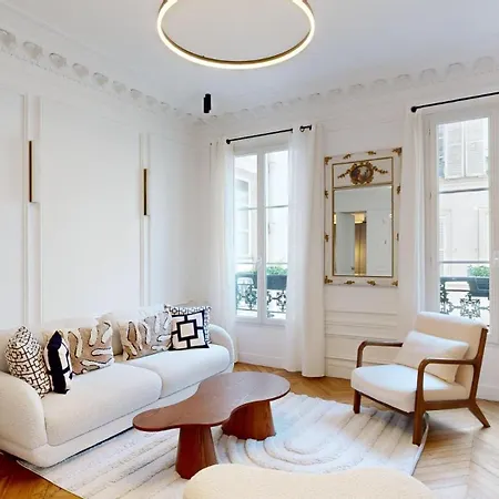 358 Madeleine - Superbe A Apartment *