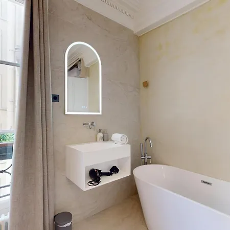 Apartment 358 Madeleine - Superbe A Paris